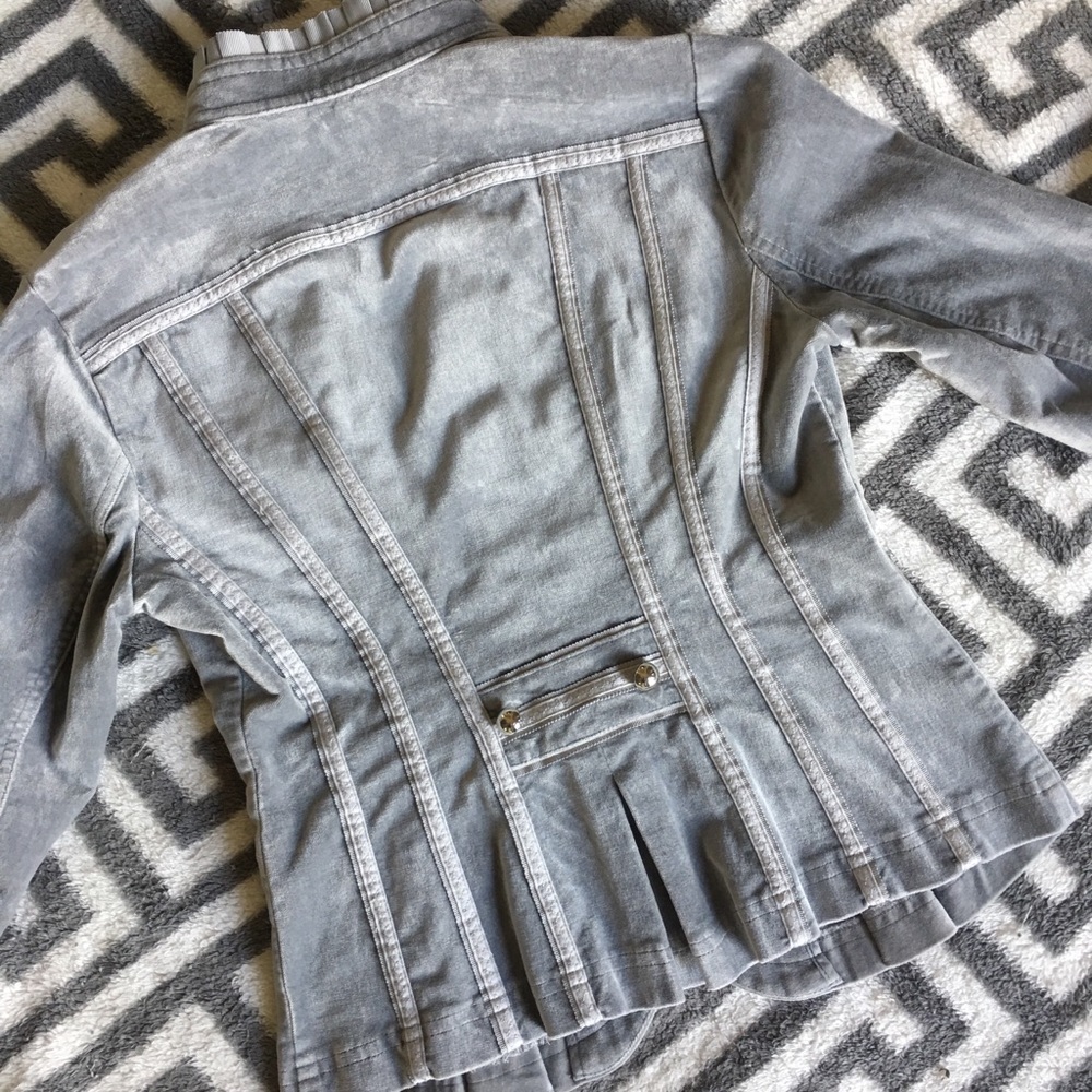 White House Black Market jacket - Picture 4 of 7